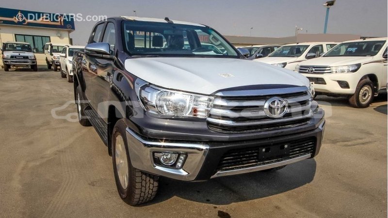 Big with watermark toyota hilux abhasia import dubai 2946