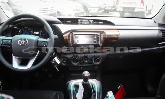 Buy Import Toyota Hilux White Car in Import - Dubai in Abhasia Buy Import Toyota Hilux White Car in Import - Dubai in Abhasia