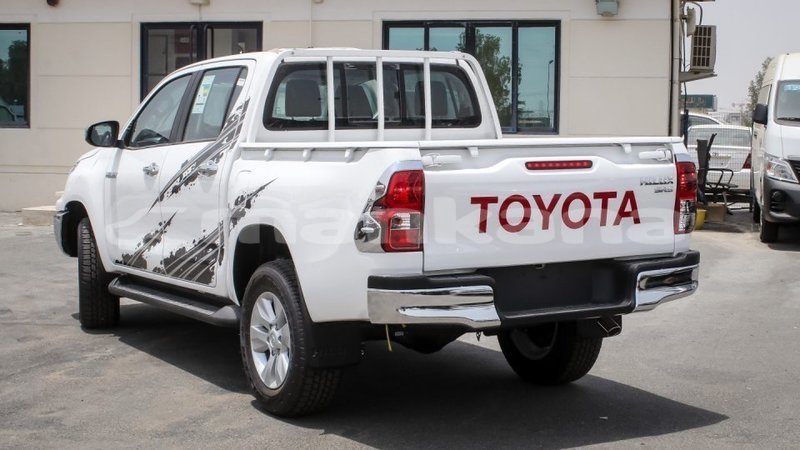 Big with watermark toyota hilux abhasia import dubai 2948