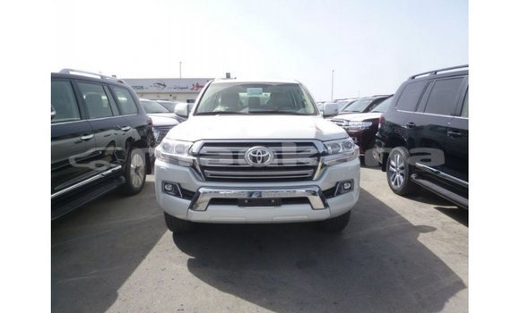 Buy Import Toyota Land Cruiser White Car in Import - Dubai in Abhasia Buy Import Toyota Land Cruiser White Car in Import - Dubai in Abhasia