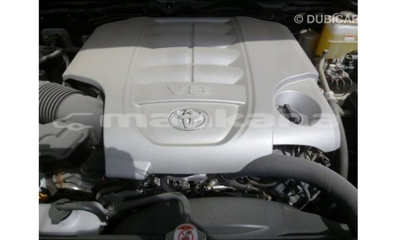 Buy Import Toyota Land Cruiser White Car in Import - Dubai in Abhasia Buy Import Toyota Land Cruiser White Car in Import - Dubai in Abhasia
