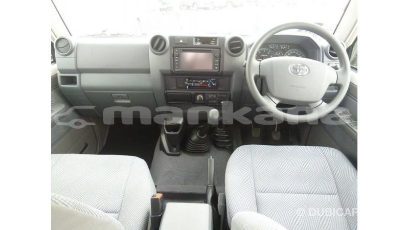 Big with watermark toyota land cruiser abhasia import dubai 2971