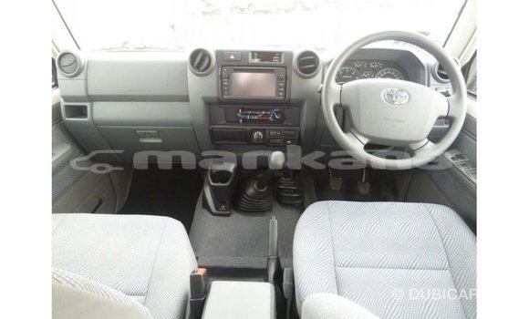 Buy Import Toyota Land Cruiser White Car in Import - Dubai in Abhasia Buy Import Toyota Land Cruiser White Car in Import - Dubai in Abhasia