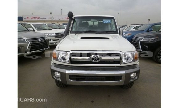 Buy Import Toyota Land Cruiser White Car in Import - Dubai in Abhasia Buy Import Toyota Land Cruiser White Car in Import - Dubai in Abhasia