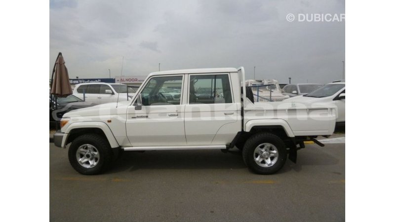 Big with watermark toyota land cruiser abhasia import dubai 2971