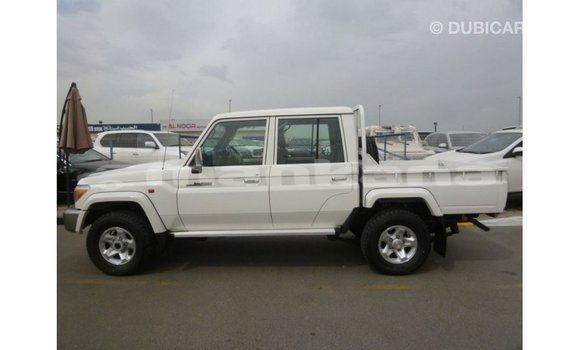 Buy Import Toyota Land Cruiser White Car in Import - Dubai in Abhasia Buy Import Toyota Land Cruiser White Car in Import - Dubai in Abhasia