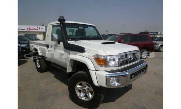 Buy Import Toyota Land Cruiser White Car in Import - Dubai in Abhasia Buy Import Toyota Land Cruiser White Car in Import - Dubai in Abhasia