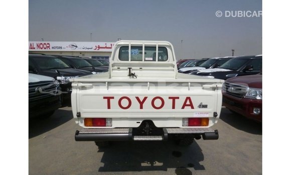Buy Import Toyota Land Cruiser White Car in Import - Dubai in Abhasia Buy Import Toyota Land Cruiser White Car in Import - Dubai in Abhasia