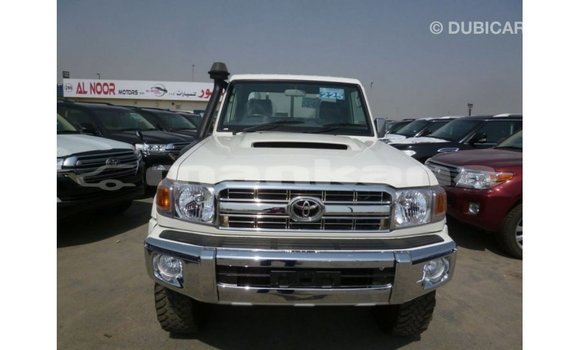 Buy Import Toyota Land Cruiser White Car in Import - Dubai in Abhasia Buy Import Toyota Land Cruiser White Car in Import - Dubai in Abhasia