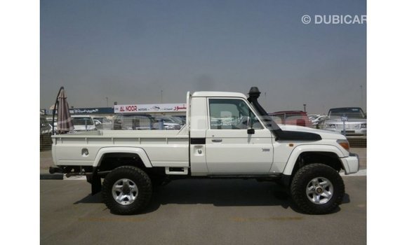 Buy Import Toyota Land Cruiser White Car in Import - Dubai in Abhasia Buy Import Toyota Land Cruiser White Car in Import - Dubai in Abhasia