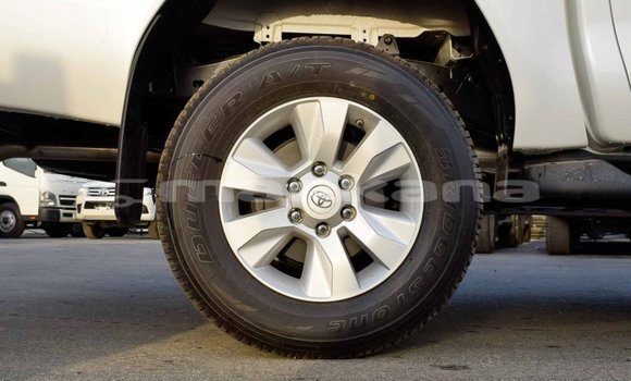 Buy Import Toyota Hilux White Car in Import - Dubai in Abhasia Buy Import Toyota Hilux White Car in Import - Dubai in Abhasia