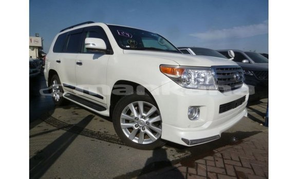 Buy Import Toyota Land Cruiser White Car in Import - Dubai in Abhasia Buy Import Toyota Land Cruiser White Car in Import - Dubai in Abhasia