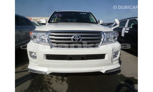 Buy Import Toyota Land Cruiser White Car in Import - Dubai in Abhasia Buy Import Toyota Land Cruiser White Car in Import - Dubai in Abhasia