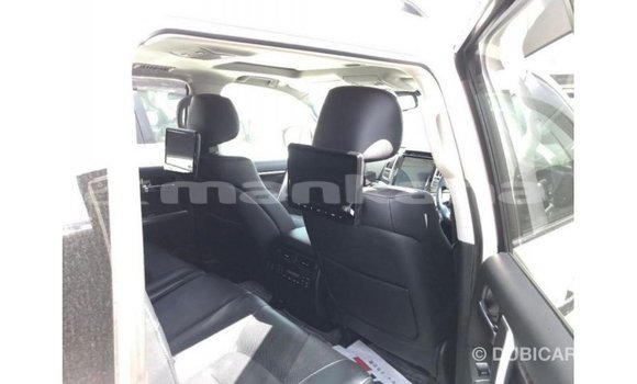 Buy Import Toyota Land Cruiser White Car in Import - Dubai in Abhasia Buy Import Toyota Land Cruiser White Car in Import - Dubai in Abhasia