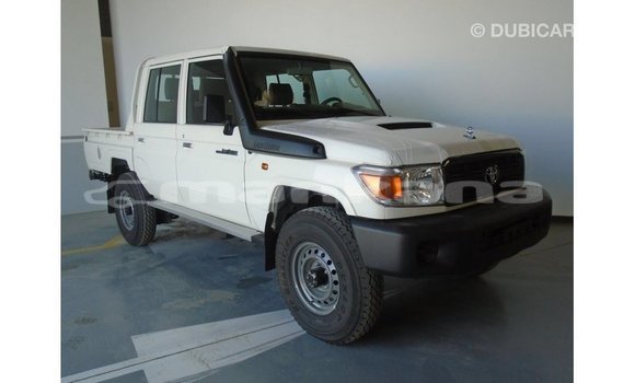 Buy Import Toyota Land Cruiser White Car in Import - Dubai in Abhasia Buy Import Toyota Land Cruiser White Car in Import - Dubai in Abhasia