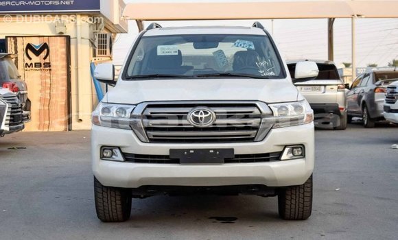 Buy Import Toyota Land Cruiser White Car in Import - Dubai in Abhasia Buy Import Toyota Land Cruiser White Car in Import - Dubai in Abhasia