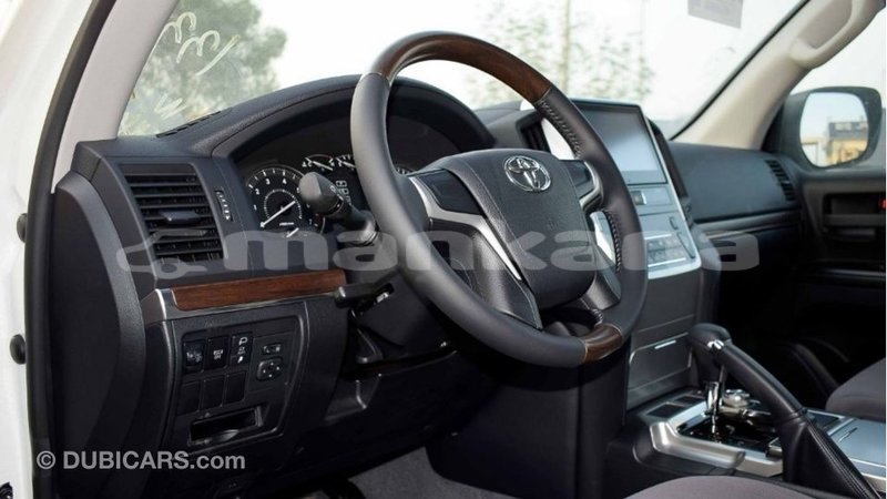 Big with watermark toyota land cruiser abhasia import dubai 2981