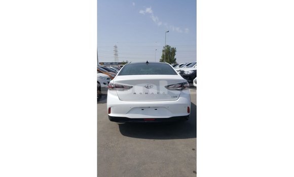 Buy Import Hyundai Sonata White Car in Import - Dubai in Abhasia Buy Import Hyundai Sonata White Car in Import - Dubai in Abhasia