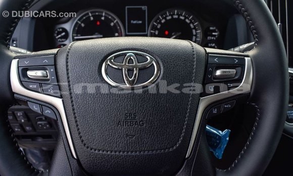 Buy Import Toyota Land Cruiser White Car in Import - Dubai in Abhasia Buy Import Toyota Land Cruiser White Car in Import - Dubai in Abhasia