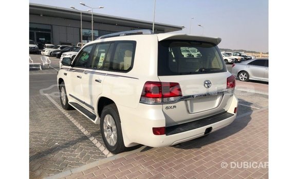 Buy Import Toyota Land Cruiser White Car in Import - Dubai in Abhasia Buy Import Toyota Land Cruiser White Car in Import - Dubai in Abhasia