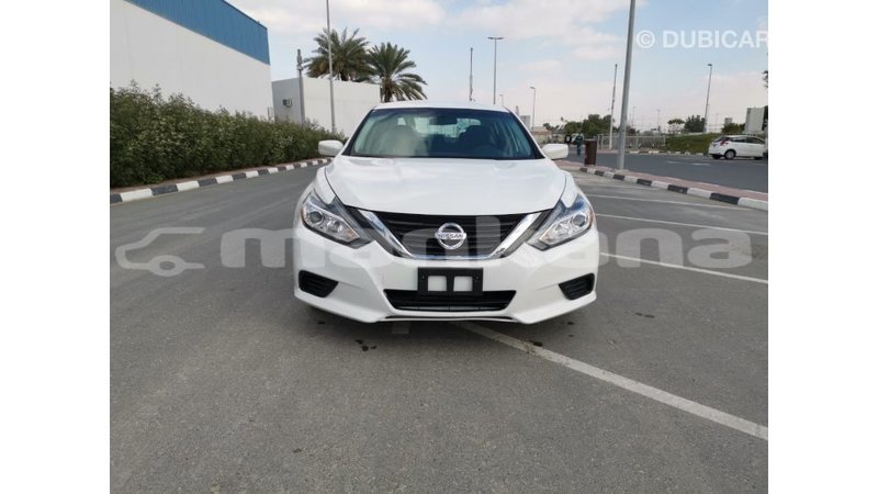 Big with watermark nissan altima abhasia import dubai 3011