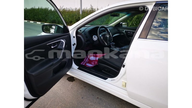 Big with watermark nissan altima abhasia import dubai 3011