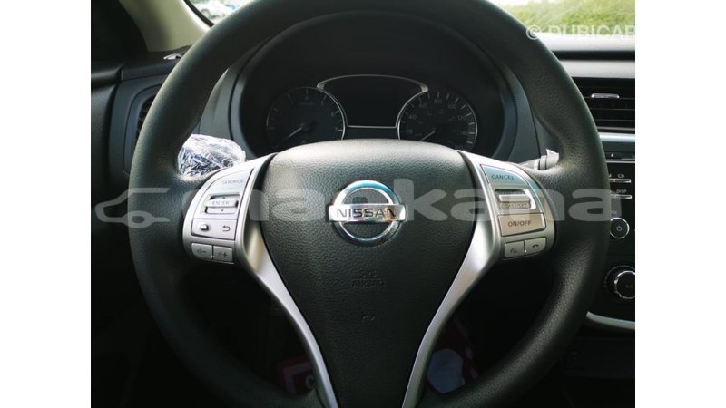 Big with watermark nissan altima abhasia import dubai 3011