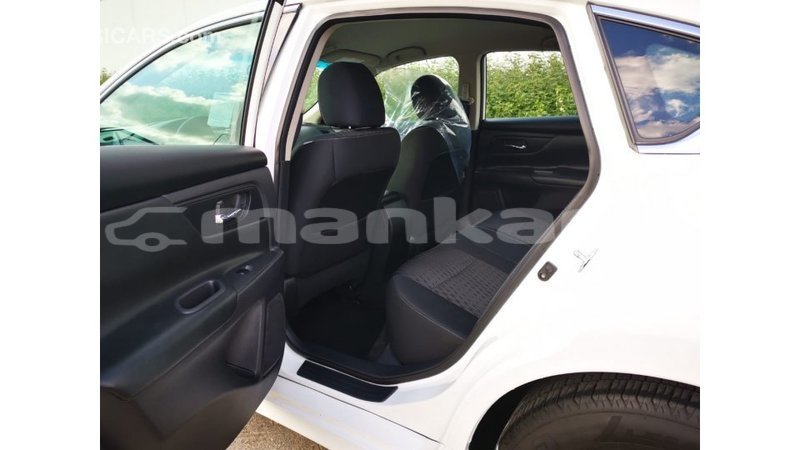 Big with watermark nissan altima abhasia import dubai 3011