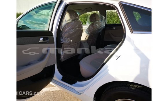 Buy Import Hyundai Sonata White Car in Import - Dubai in Abhasia Buy Import Hyundai Sonata White Car in Import - Dubai in Abhasia