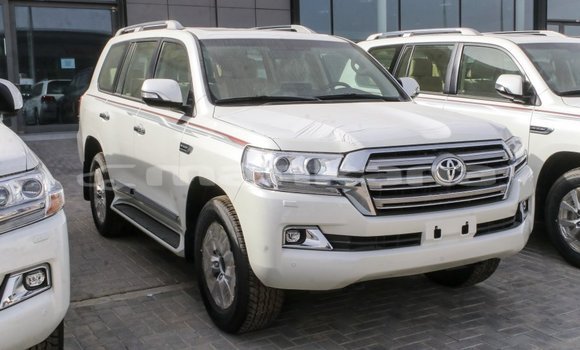 Buy Import Toyota Land Cruiser White Car in Import - Dubai in Abhasia Buy Import Toyota Land Cruiser White Car in Import - Dubai in Abhasia