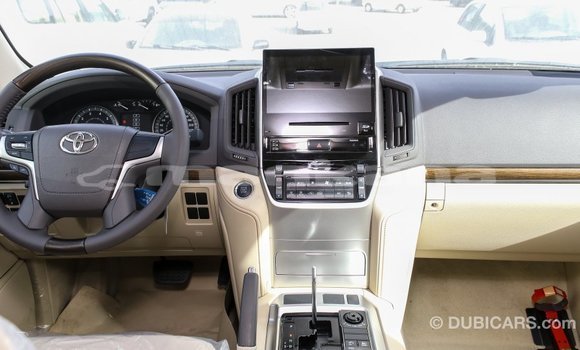 Buy Import Toyota Land Cruiser White Car in Import - Dubai in Abhasia Buy Import Toyota Land Cruiser White Car in Import - Dubai in Abhasia