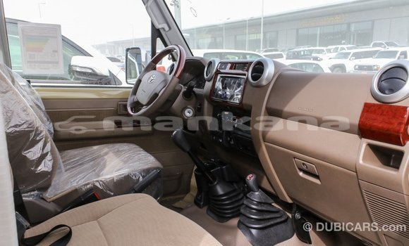 Buy Import Toyota Land Cruiser Beige Car in Import - Dubai in Abhasia Buy Import Toyota Land Cruiser Beige Car in Import - Dubai in Abhasia