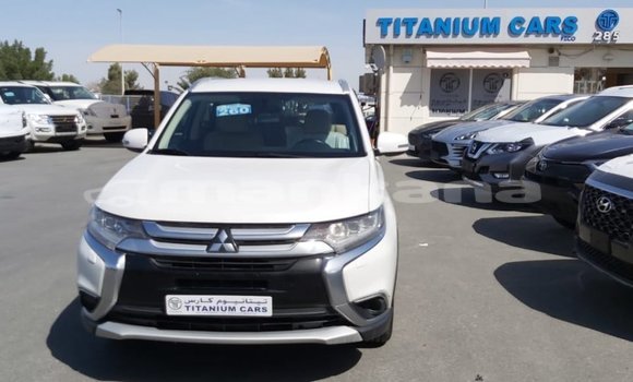 Buy Import Mitsubishi Outlander White Car in Import - Dubai in Abhasia Buy Import Mitsubishi Outlander White Car in Import - Dubai in Abhasia