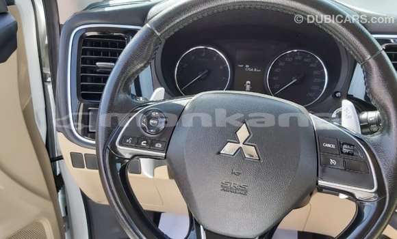 Buy Import Mitsubishi Outlander White Car in Import - Dubai in Abhasia Buy Import Mitsubishi Outlander White Car in Import - Dubai in Abhasia