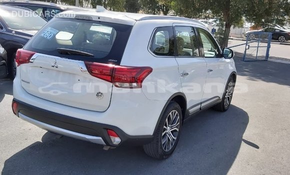 Buy Import Mitsubishi Outlander White Car in Import - Dubai in Abhasia Buy Import Mitsubishi Outlander White Car in Import - Dubai in Abhasia