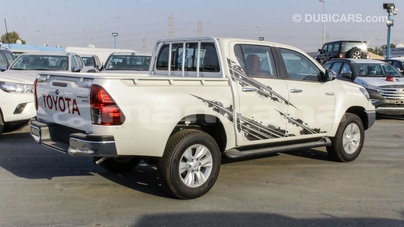 Big with watermark toyota hilux abhasia import dubai 3064