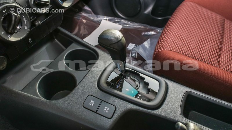 Big with watermark toyota hilux abhasia import dubai 3066