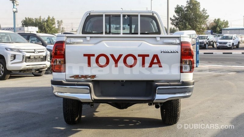 Big with watermark toyota hilux abhasia import dubai 3066