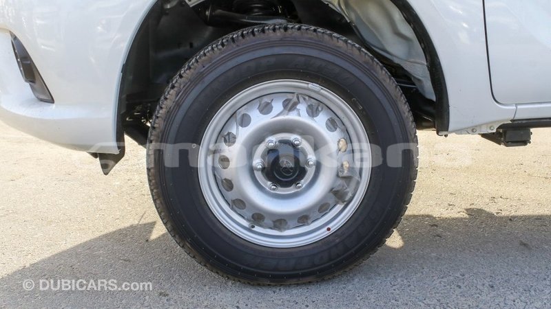 Big with watermark toyota hilux abhasia import dubai 3066