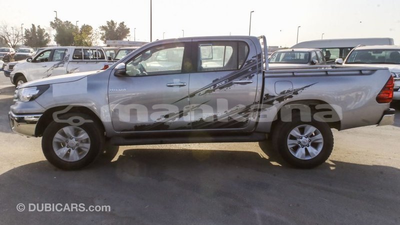 Big with watermark toyota hilux abhasia import dubai 3067