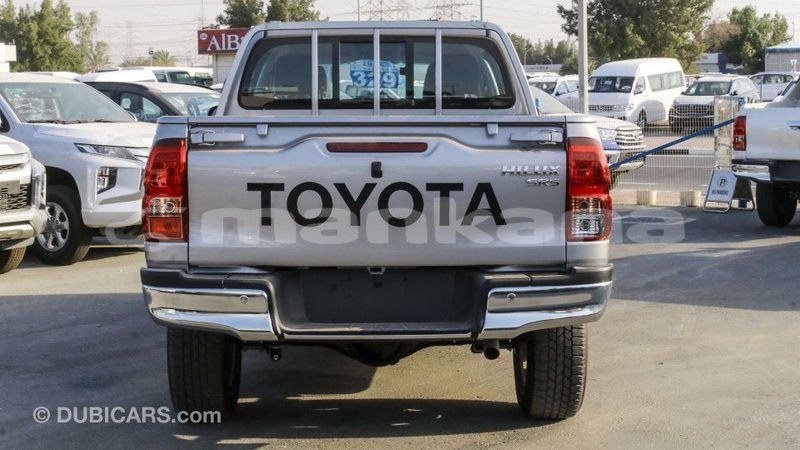 Big with watermark toyota hilux abhasia import dubai 3067