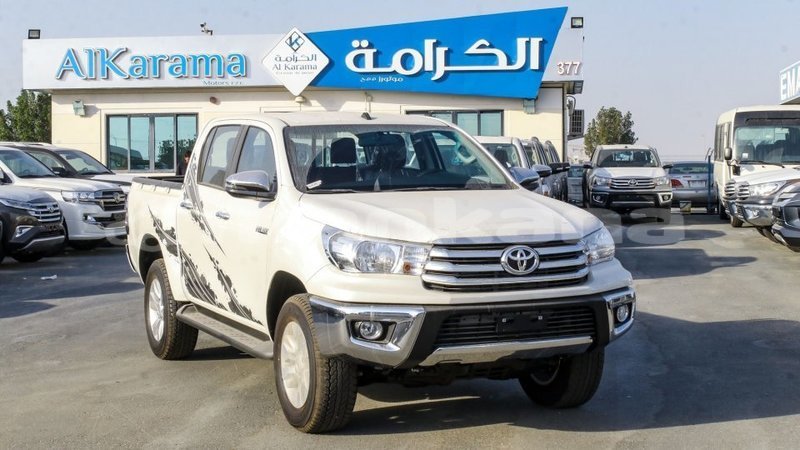 Big with watermark toyota hilux abhasia import dubai 3068