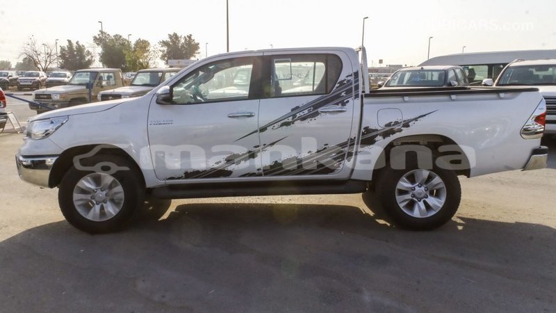 Big with watermark toyota hilux abhasia import dubai 3068