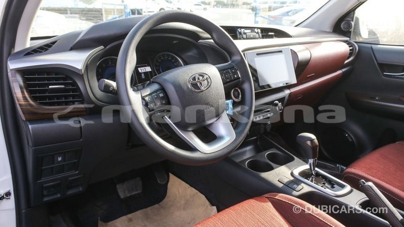 Big with watermark toyota hilux abhasia import dubai 3071