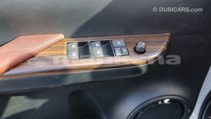 Big with watermark toyota hilux abhasia import dubai 3071