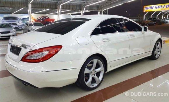 Buy Import Mercedes-Benz 190 (W201) White Car in Import - Dubai in Abhasia Buy Import Mercedes-Benz 190 (W201) White Car in Import - Dubai in Abhasia