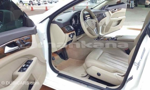 Buy Import Mercedes-Benz 190 (W201) White Car in Import - Dubai in Abhasia Buy Import Mercedes-Benz 190 (W201) White Car in Import - Dubai in Abhasia