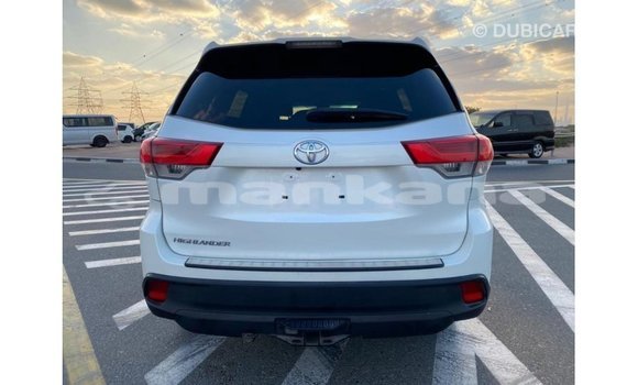 Buy Import Toyota Highlander White Car in Import - Dubai in Abhasia Buy Import Toyota Highlander White Car in Import - Dubai in Abhasia