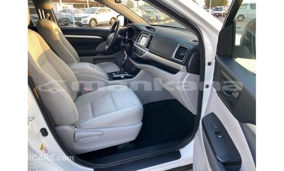 Buy Import Toyota Highlander White Car in Import - Dubai in Abhasia Buy Import Toyota Highlander White Car in Import - Dubai in Abhasia