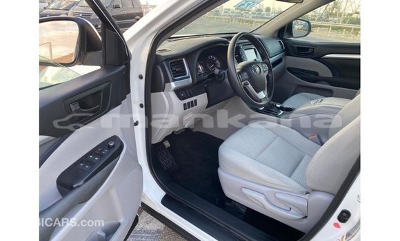 Buy Import Toyota Highlander White Car in Import - Dubai in Abhasia Buy Import Toyota Highlander White Car in Import - Dubai in Abhasia